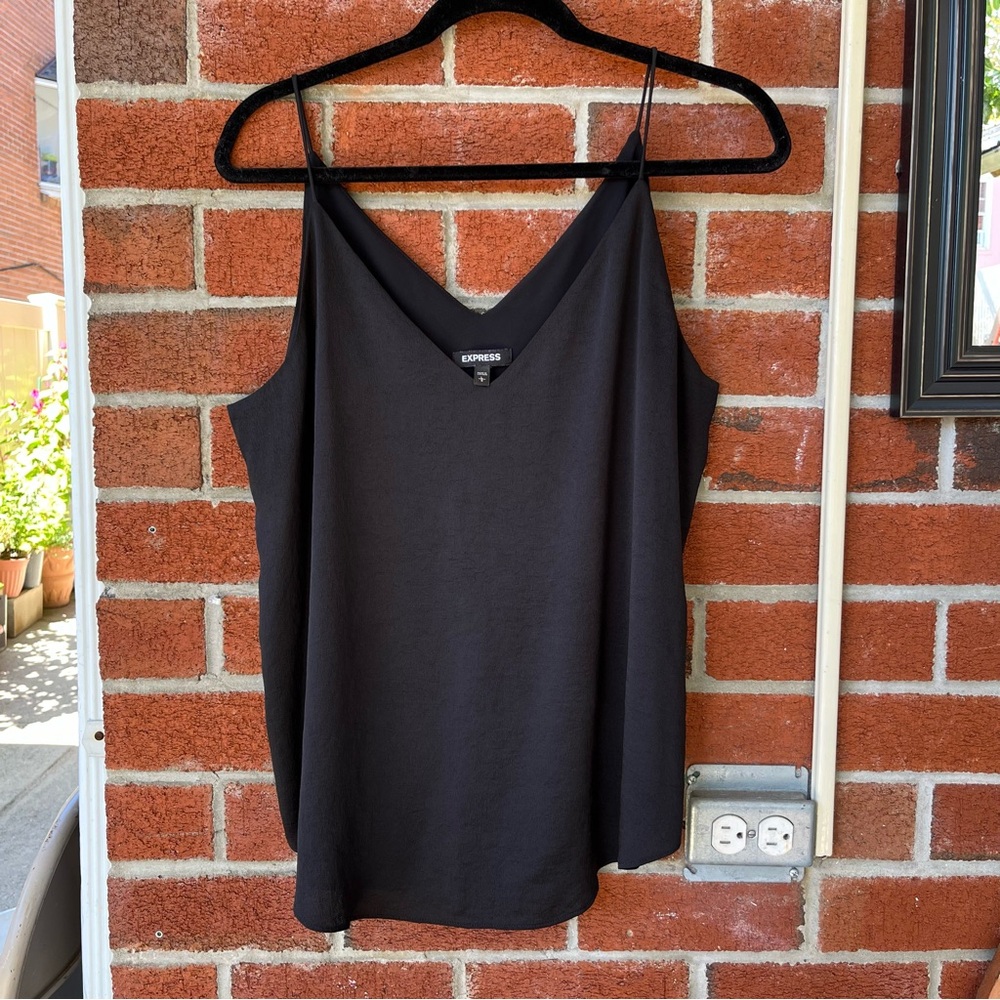 Express | V-Neck Tank
